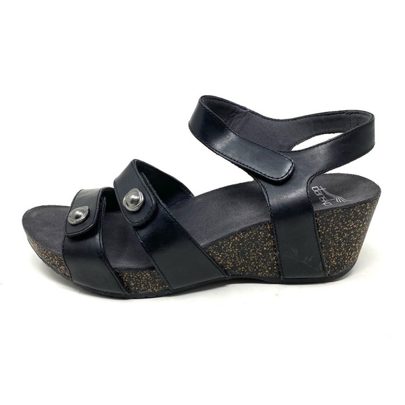Dansko SAVANNAH BLACK WAXY BURNISHED Sandals - Picture 1 of 7